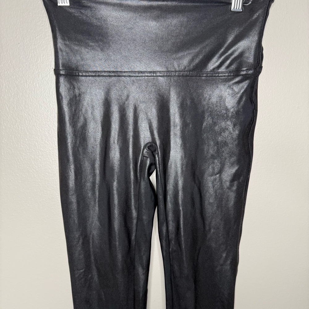 Spanx Faux Leather Leggings size medium - Picture 4 of 6